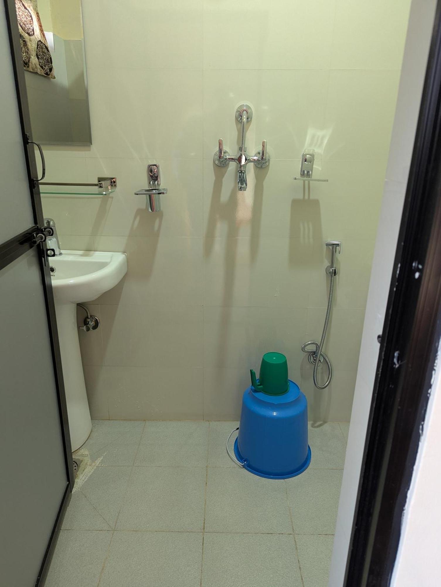 Santoshi Guest House, Pokhara Rum bild